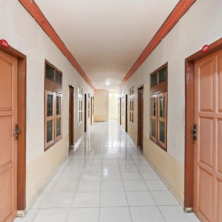 Hotel Fortuna Parepare Esterno foto