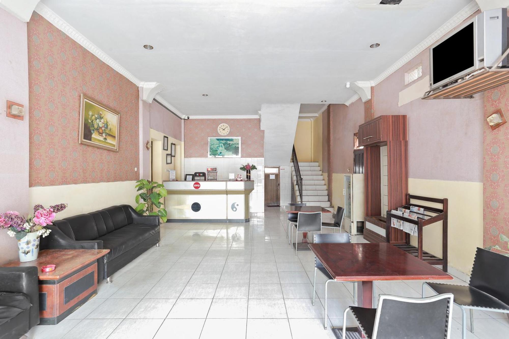 Hotel Fortuna Parepare Esterno foto