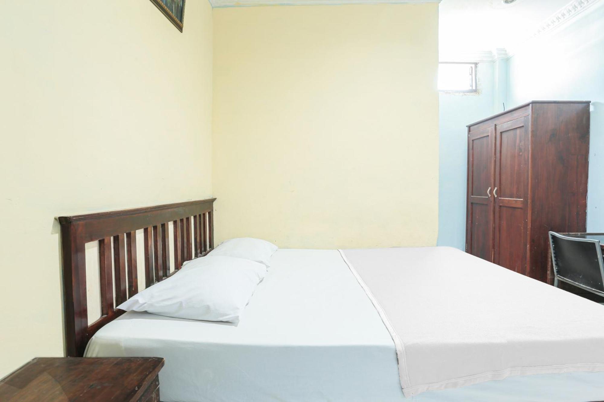 Hotel Fortuna Parepare Esterno foto