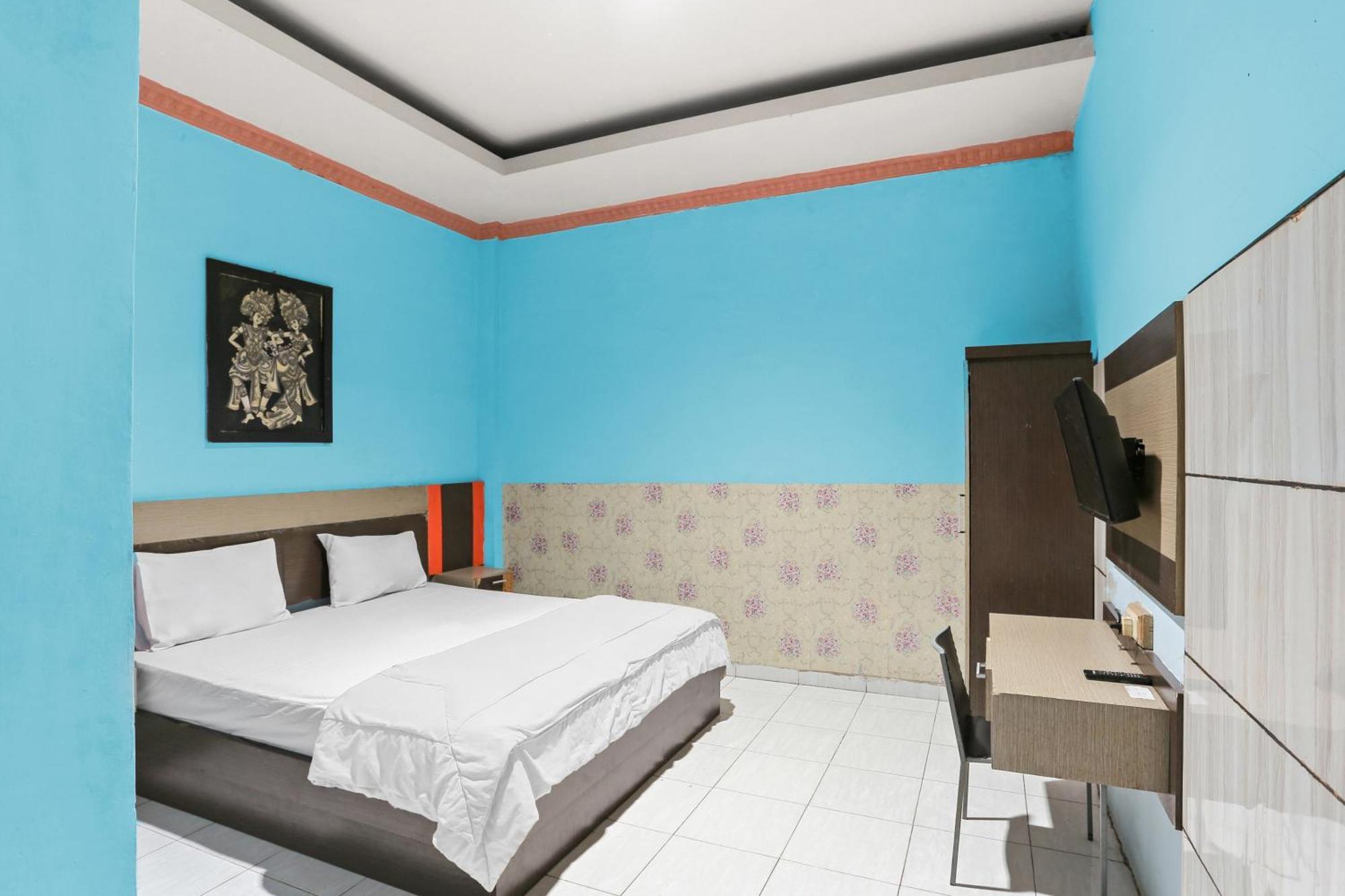 Hotel Fortuna Parepare Esterno foto