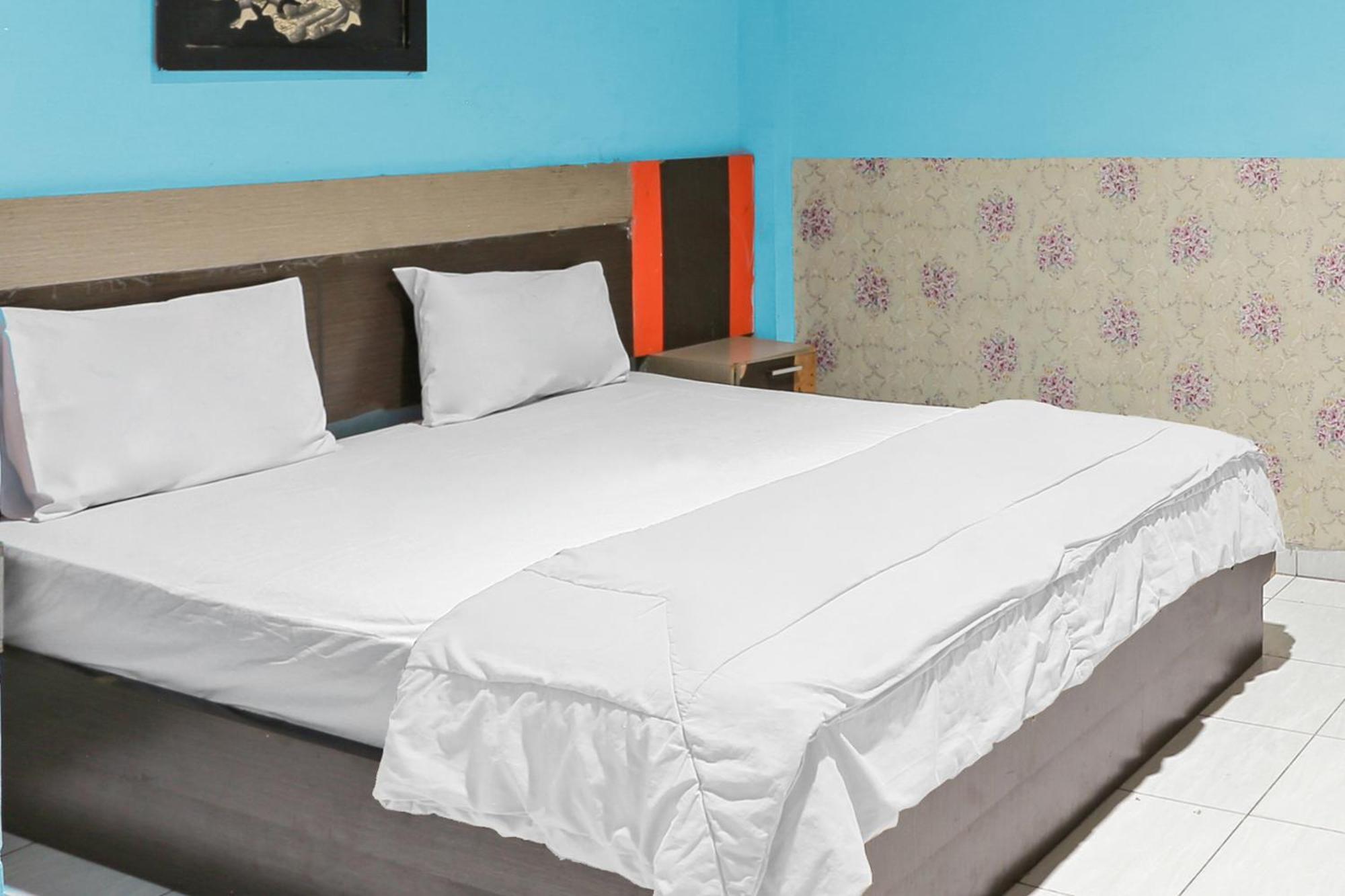 Hotel Fortuna Parepare Esterno foto