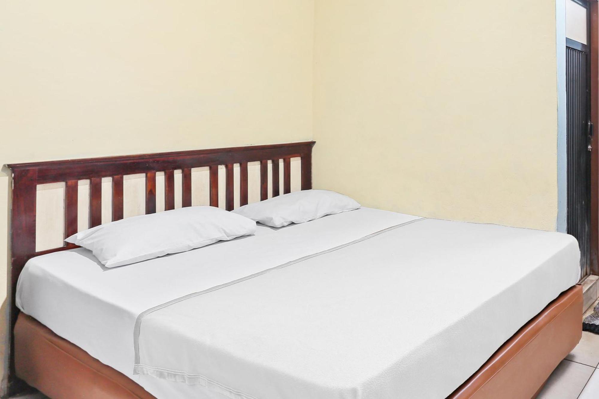 Hotel Fortuna Parepare Esterno foto