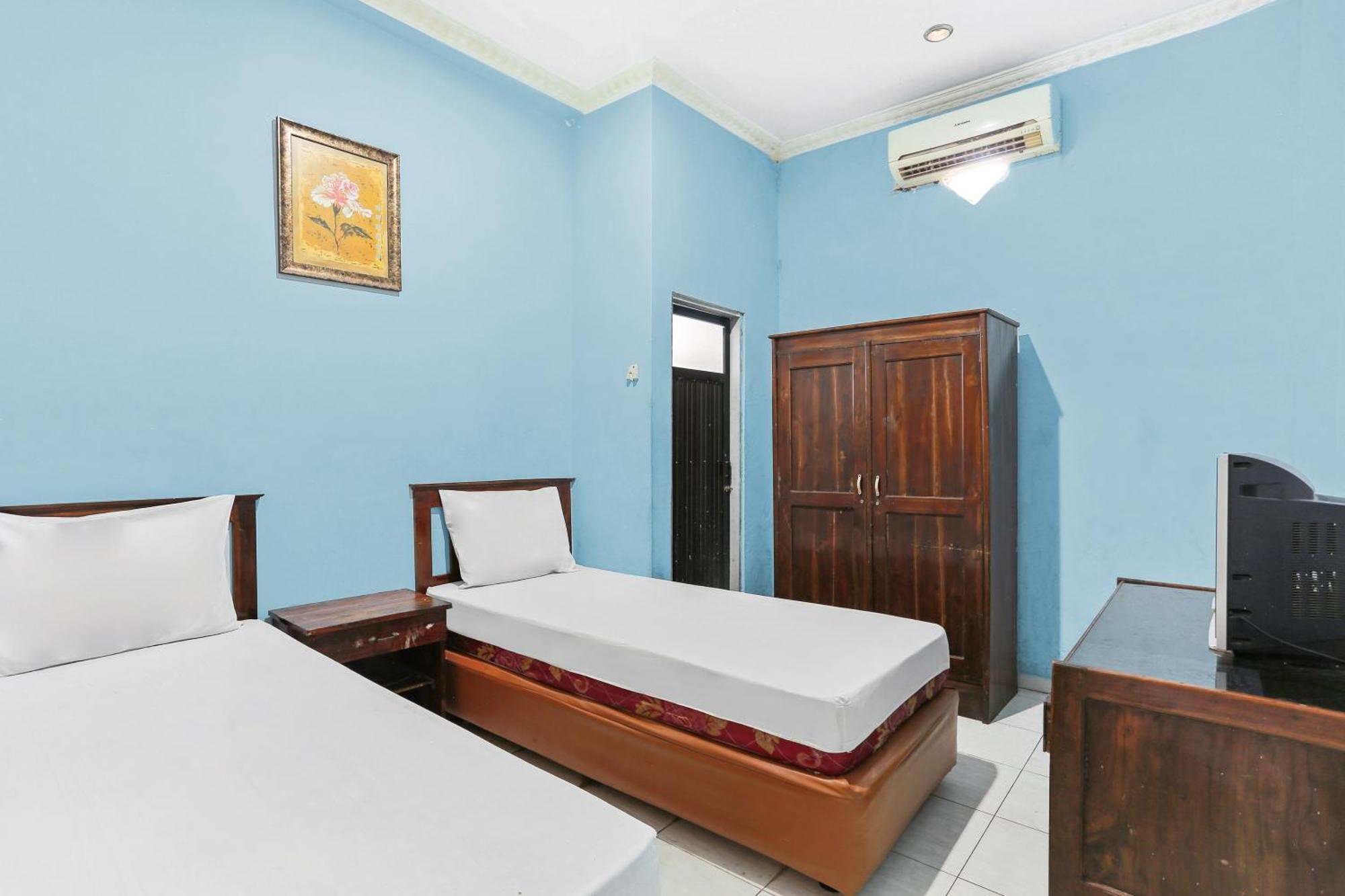 Hotel Fortuna Parepare Esterno foto