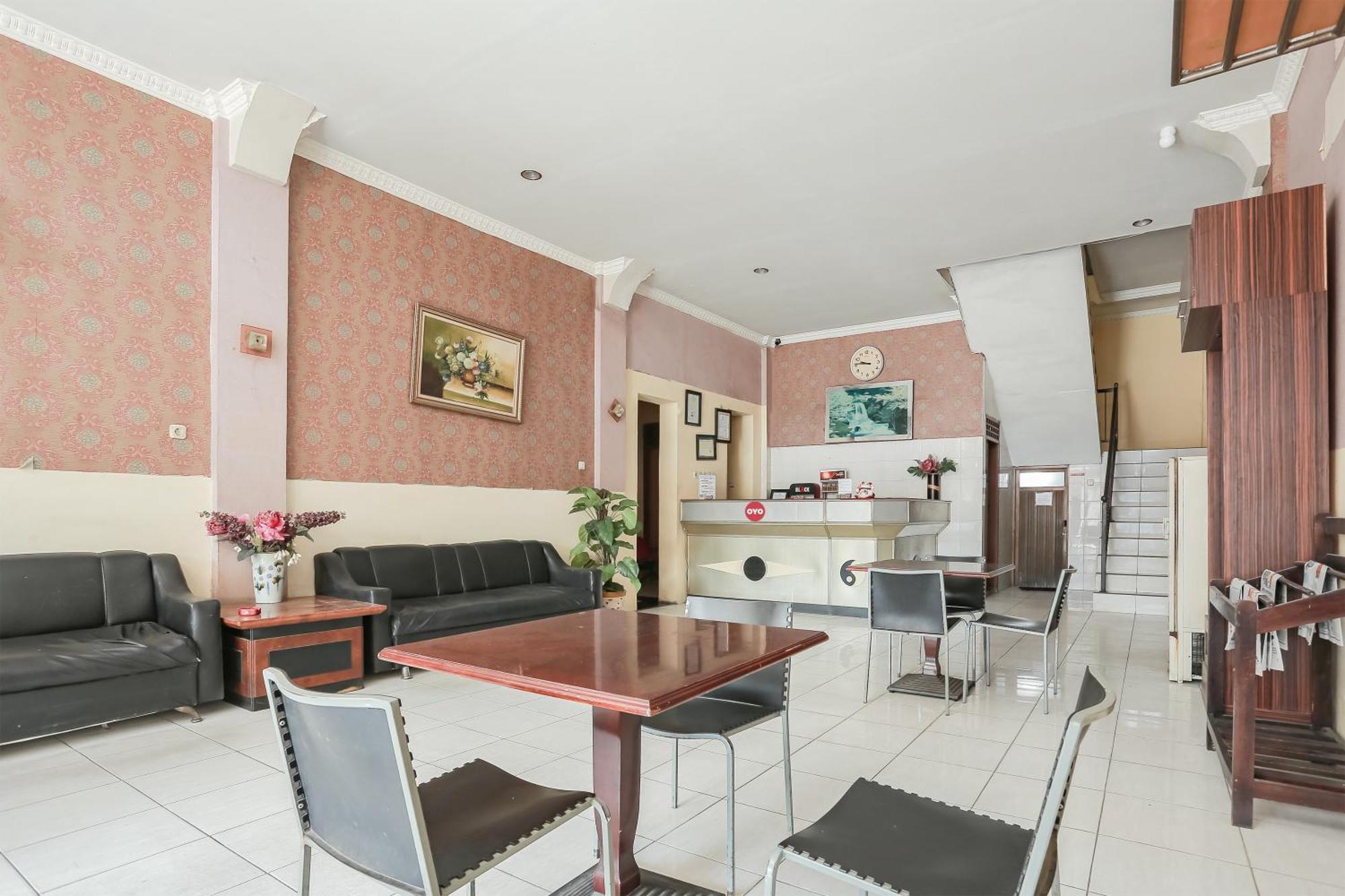 Hotel Fortuna Parepare Esterno foto