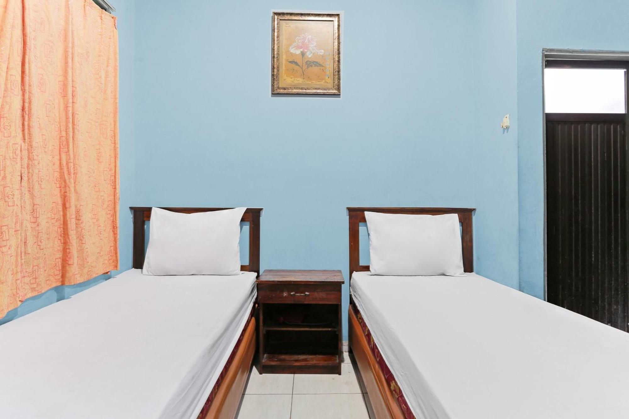 Hotel Fortuna Parepare Esterno foto
